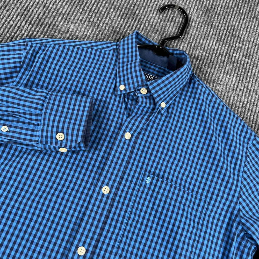 IZOD Shirt Mens Small Blue Plaid Long Sleeve Button Down Casual Comfort Work